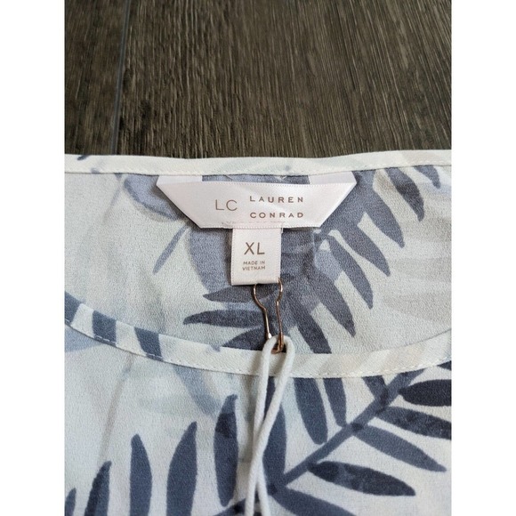 NWT Lauren Conrad Palm Leaf Short Sleeve Blouse Size XL  Women's White - Picture 6 of 8